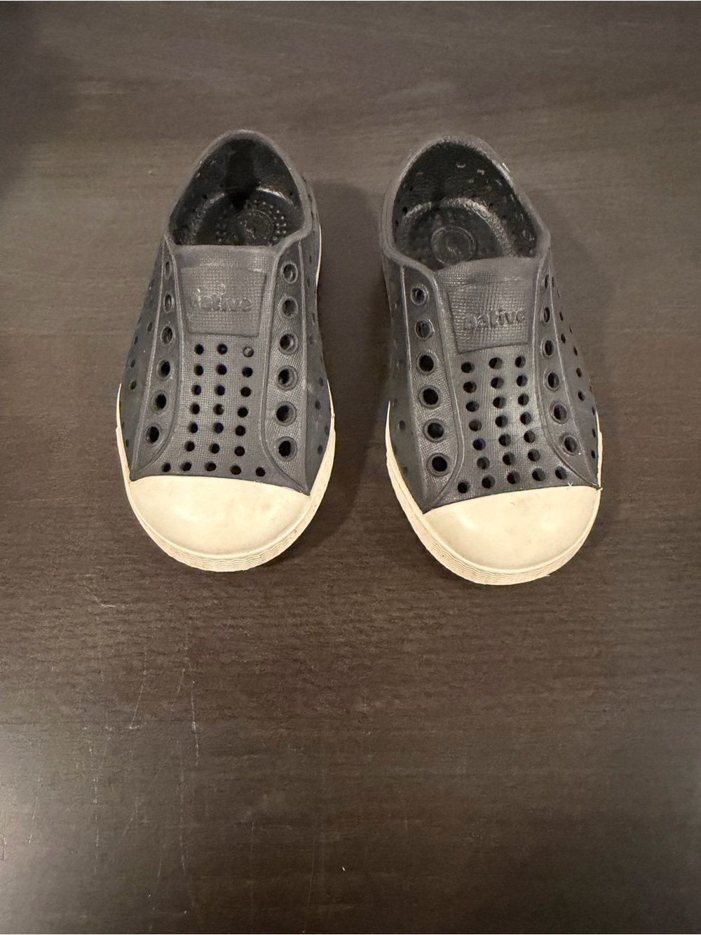 Native size 6c shoes